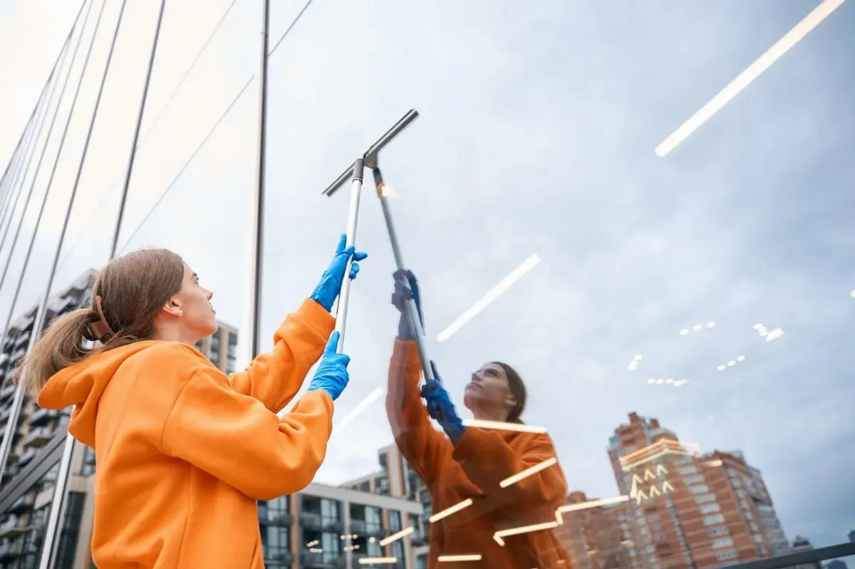 The Ultimate Guide to Finding the Best Commercial Window Cleaning Services Near You