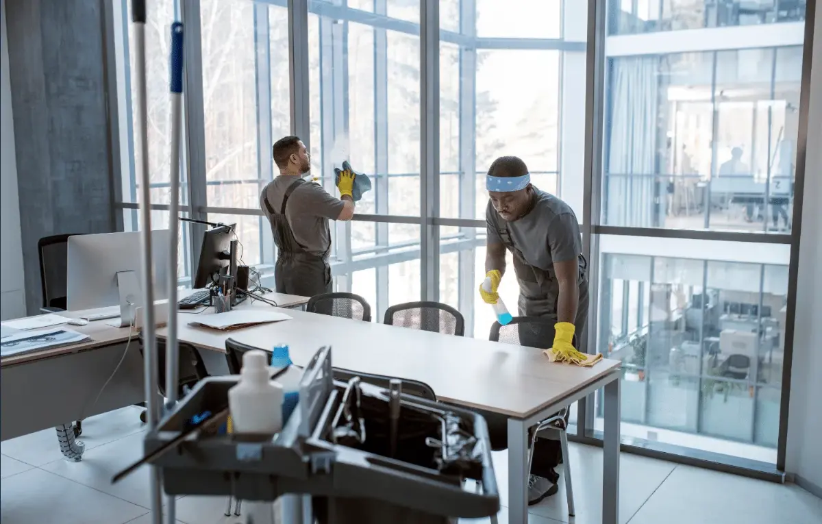 Boosting Your Business Image: The Complete Guide to Commercial Window Cleaning in MA